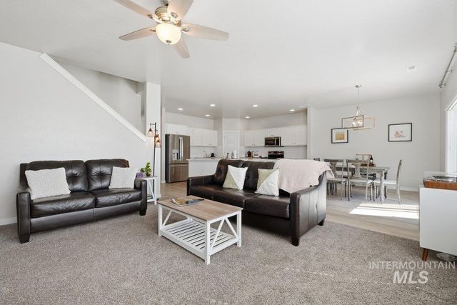 5955 S Chinook Way, Boise, ID 83709
