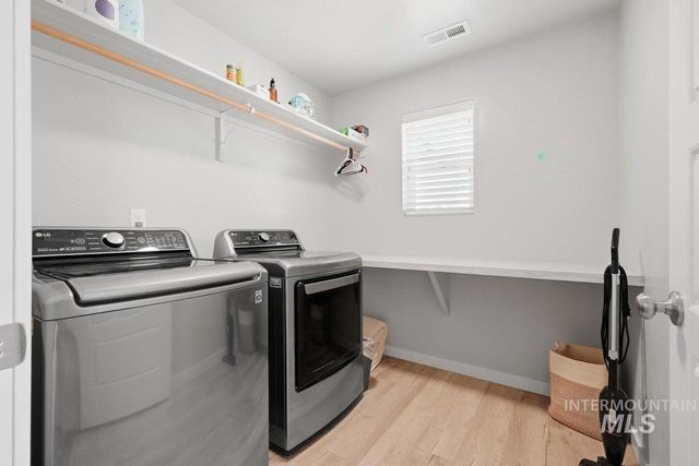 5955 S Chinook Way, Boise, ID 83709