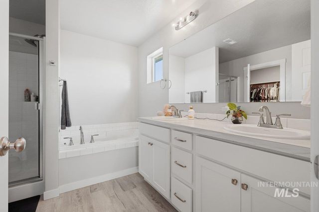 5955 S Chinook Way, Boise, ID 83709