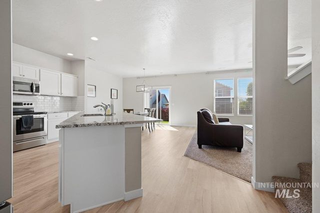 5955 S Chinook Way, Boise, ID 83709