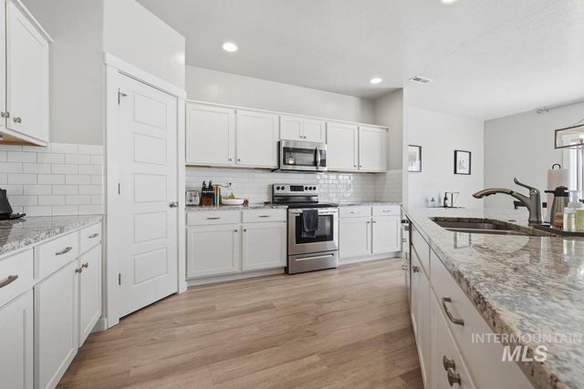 5955 S Chinook Way, Boise, ID 83709