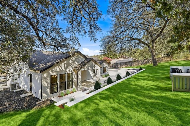 3284 Oxford Rd, Cameron Park, CA 95682