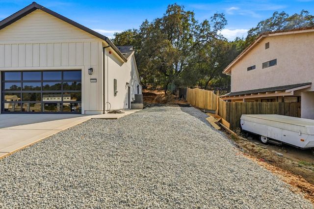 3284 Oxford Rd, Cameron Park, CA 95682