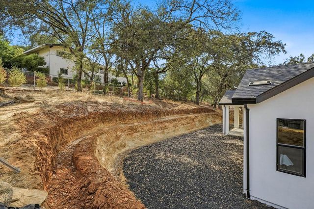 3284 Oxford Rd, Cameron Park, CA 95682