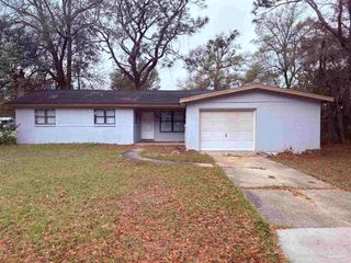 702 Loire Way, Pensacola, FL 32505