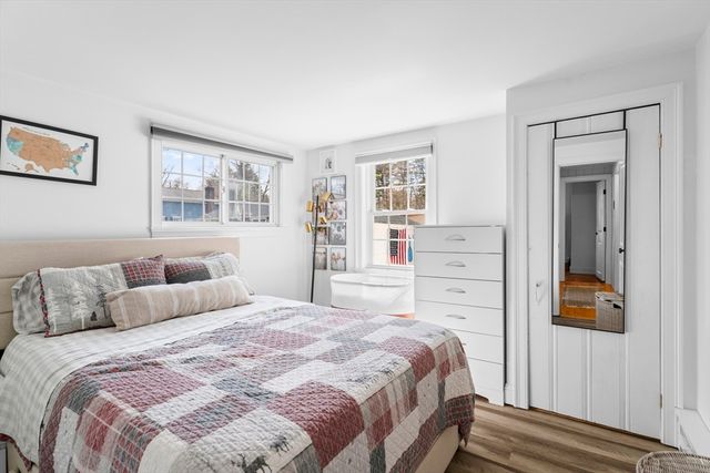 10 Beach Rd, Pembroke, MA 02359