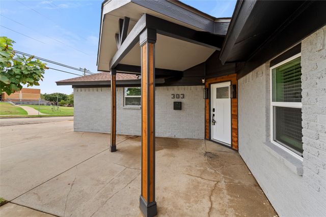 303 Saffron Circle, Mesquite, TX 75149