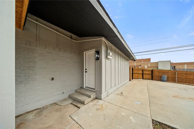303 Saffron Circle, Mesquite, TX 75149