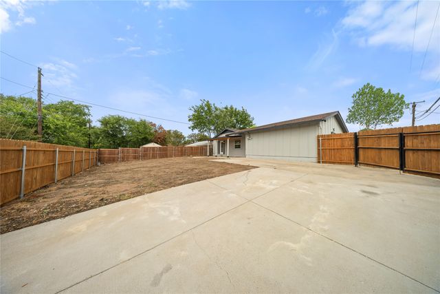 303 Saffron Circle, Mesquite, TX 75149