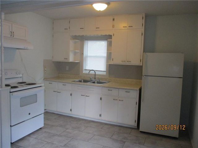603 E Poplar Street, Olathe, KS 66061