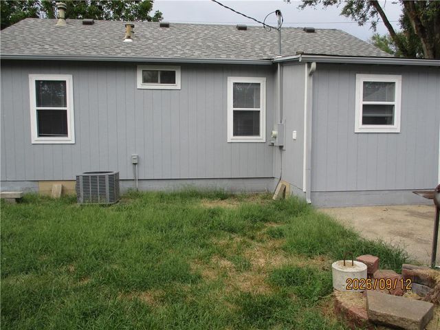 603 E Poplar Street, Olathe, KS 66061