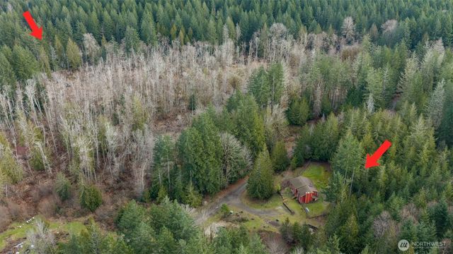 13607 W Raven Lane, Bremerton, WA 98312