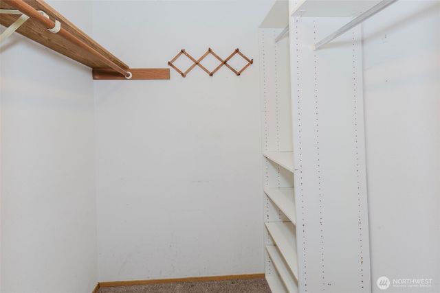 13607 W Raven Lane, Bremerton, WA 98312