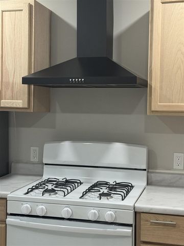 556 E Barney Avenue, Muskegon, MI 49444