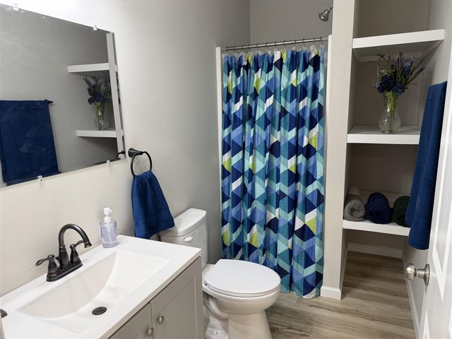 556 E Barney Avenue, Muskegon, MI 49444