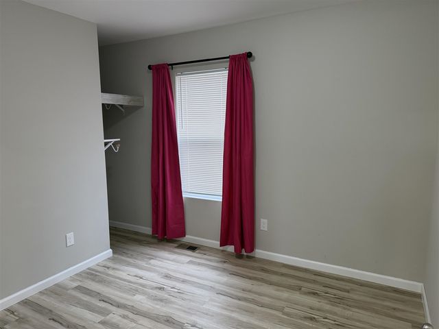 556 E Barney Avenue, Muskegon, MI 49444