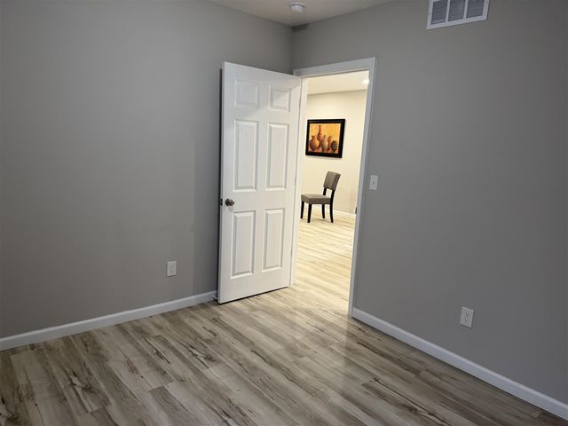 556 E Barney Avenue, Muskegon, MI 49444