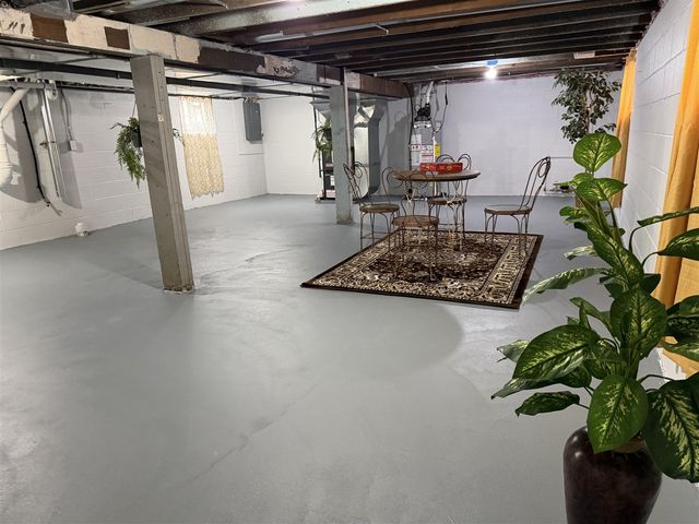 556 E Barney Avenue, Muskegon, MI 49444