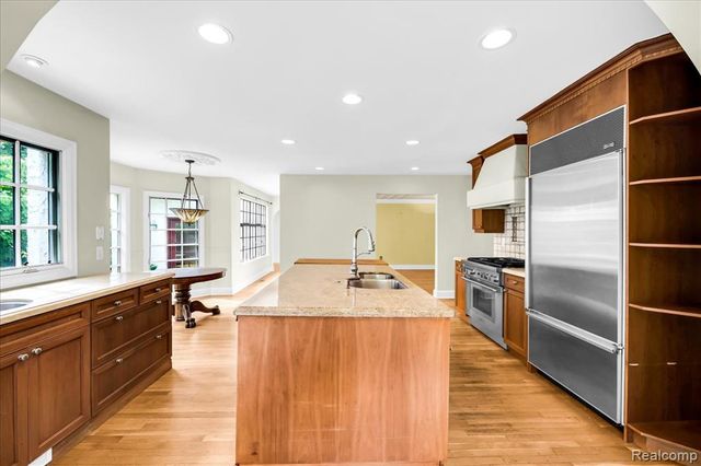 455 Linden Road, Birmingham, MI 48009