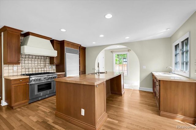 455 Linden Road, Birmingham, MI 48009