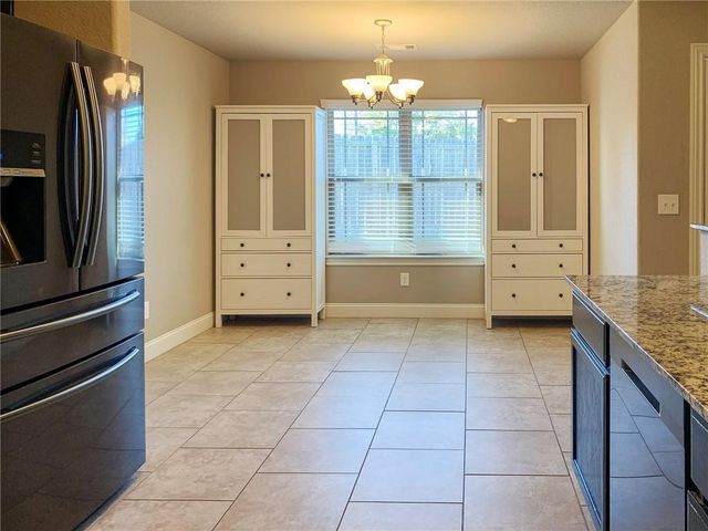 900 SW Crownview, Bentonville, AR 72712