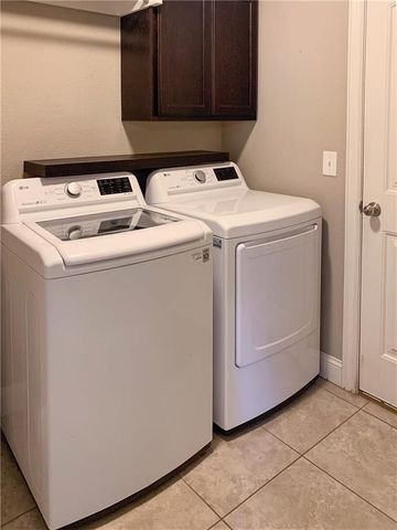 900 SW Crownview, Bentonville, AR 72712