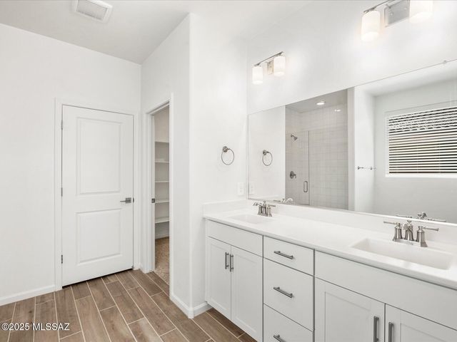 350 N Pecan Canyon Lane, Sahuarita, AZ 85629