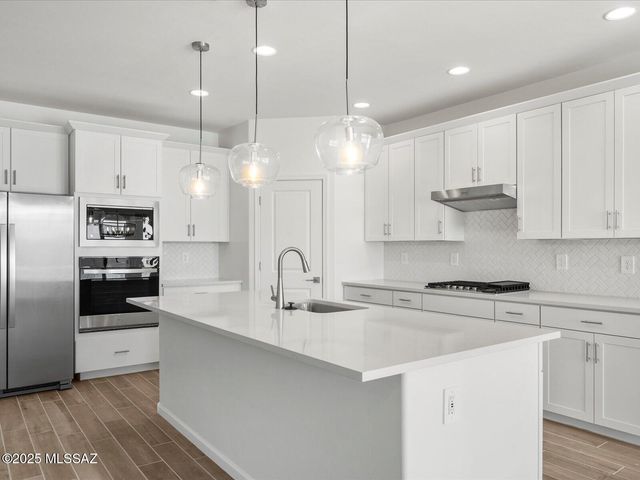 350 N Pecan Canyon Lane, Sahuarita, AZ 85629