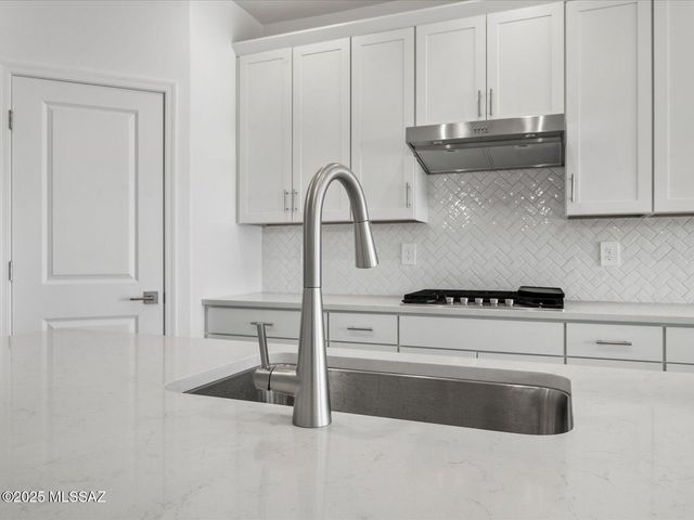 350 N Pecan Canyon Lane, Sahuarita, AZ 85629