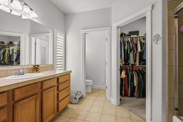 938 Leisha Lane, Redding, CA 96001