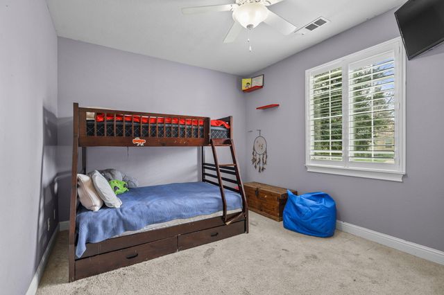 938 Leisha Lane, Redding, CA 96001