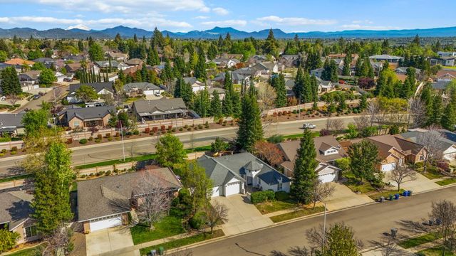 938 Leisha Lane, Redding, CA 96001