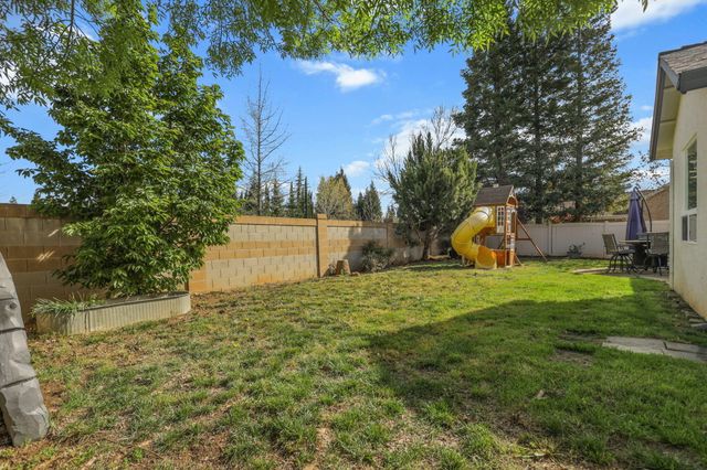 938 Leisha Lane, Redding, CA 96001