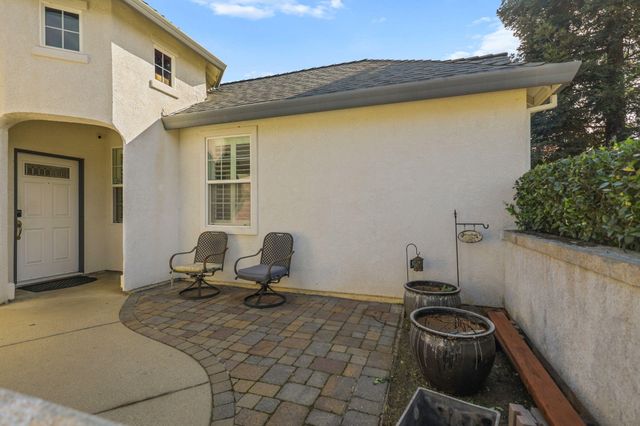 938 Leisha Lane, Redding, CA 96001