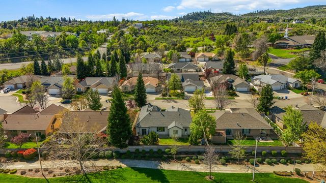 938 Leisha Lane, Redding, CA 96001