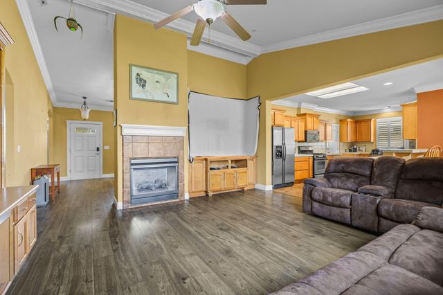 938 Leisha Lane, Redding, CA 96001