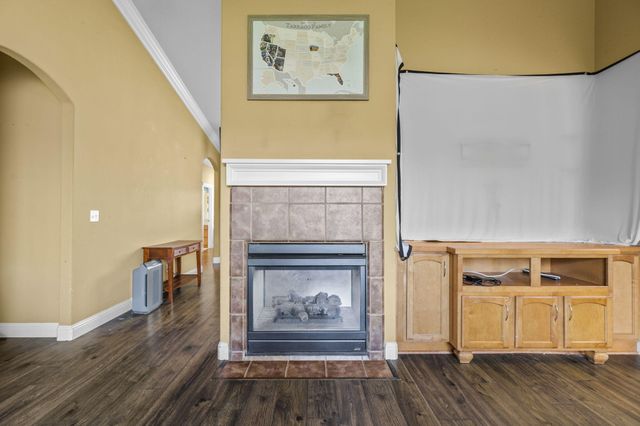 938 Leisha Lane, Redding, CA 96001