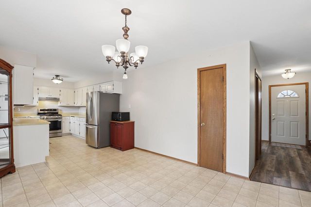W310S9014 Cherokee PASS, Mukwonago, WI 53149