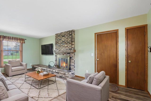 W310S9014 Cherokee PASS, Mukwonago, WI 53149