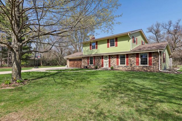 W310S9014 Cherokee PASS, Mukwonago, WI 53149