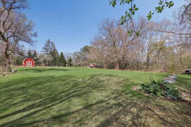 W310S9014 Cherokee PASS, Mukwonago, WI 53149