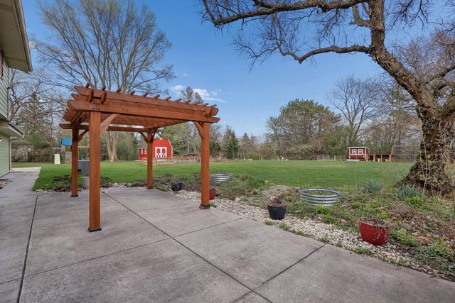 W310S9014 Cherokee PASS, Mukwonago, WI 53149