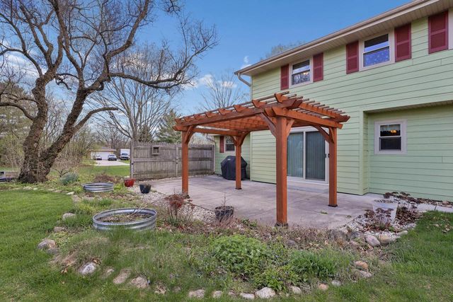 W310S9014 Cherokee PASS, Mukwonago, WI 53149