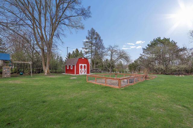 W310S9014 Cherokee PASS, Mukwonago, WI 53149