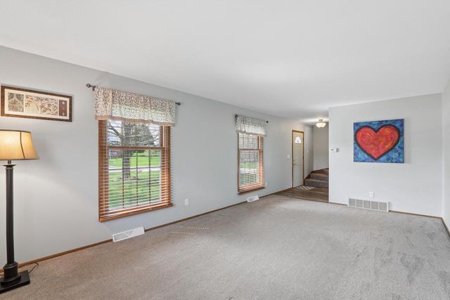 W310S9014 Cherokee PASS, Mukwonago, WI 53149