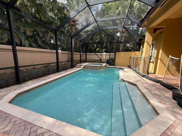 10247 Isle Wynd Court, Boynton Beach, FL 33437