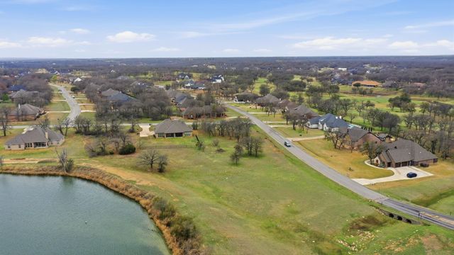 101 Lakeside Drive, Lipan, TX 76462
