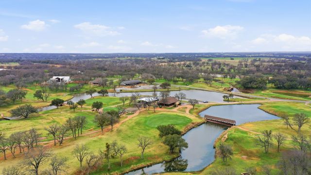 101 Lakeside Drive, Lipan, TX 76462