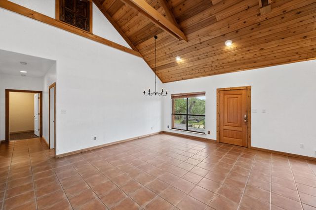 401 Madrone Canyon DR, Dripping Springs, TX 78620