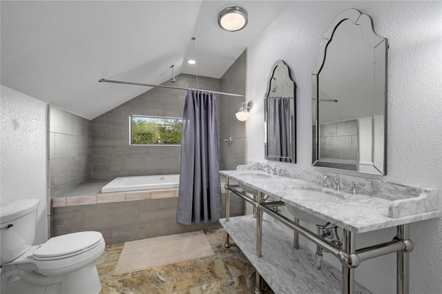 401 Madrone Canyon DR, Dripping Springs, TX 78620